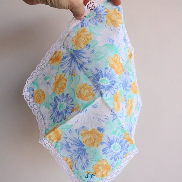 Vintage 1980s Handkerchief, Cotton Floral Print, Monogrammed JS, Blue and Yellow - Picture 10 of 10